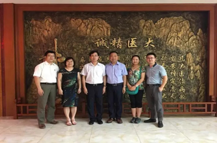 冼紹祥院長(zhǎng)帶隊(duì)赴廣西桂平市中醫(yī)院開(kāi)展對(duì)口支援工作