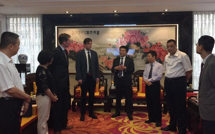 國家中醫(yī)藥管理局于文明副局長會(huì)見瑞典代表團(tuán)